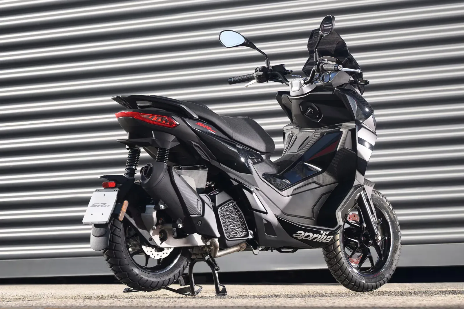 Aprilia SR GT 5