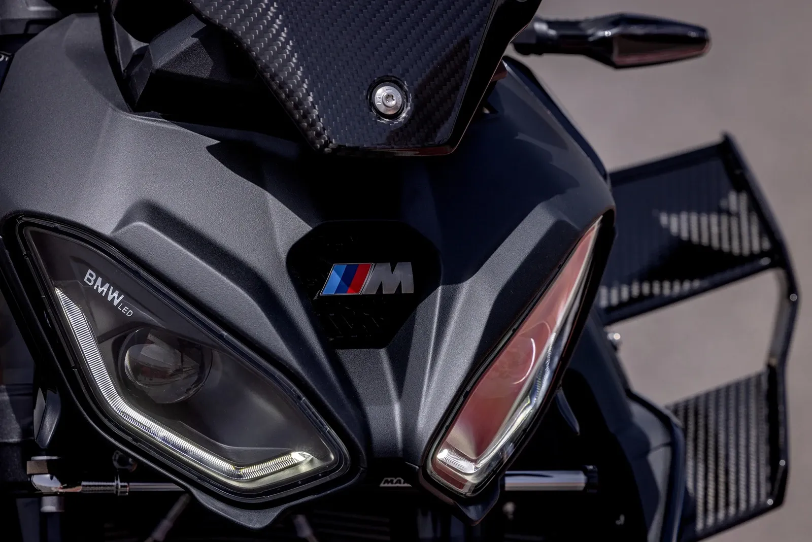 BMW M 1000 R 6