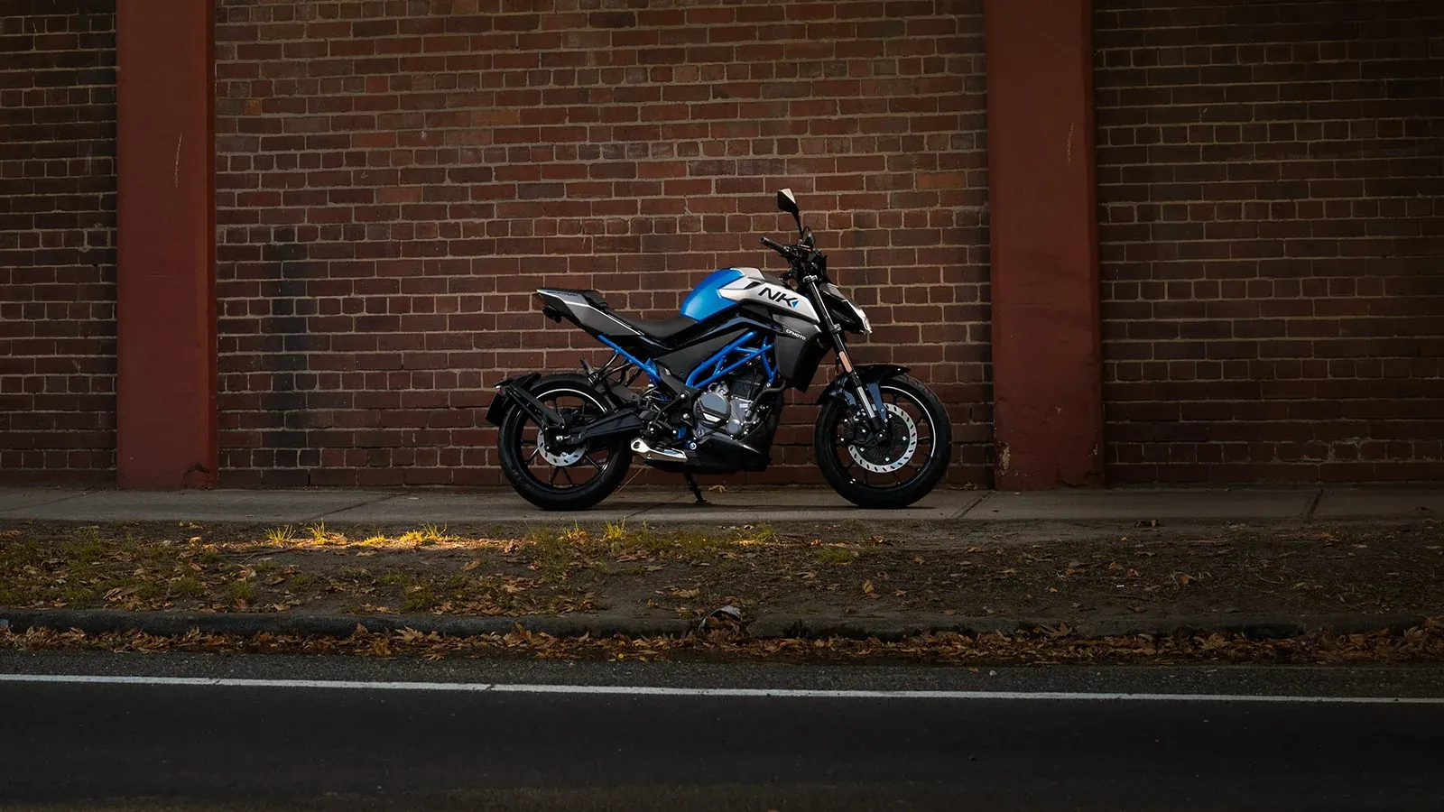CF MOTO 300NK 3