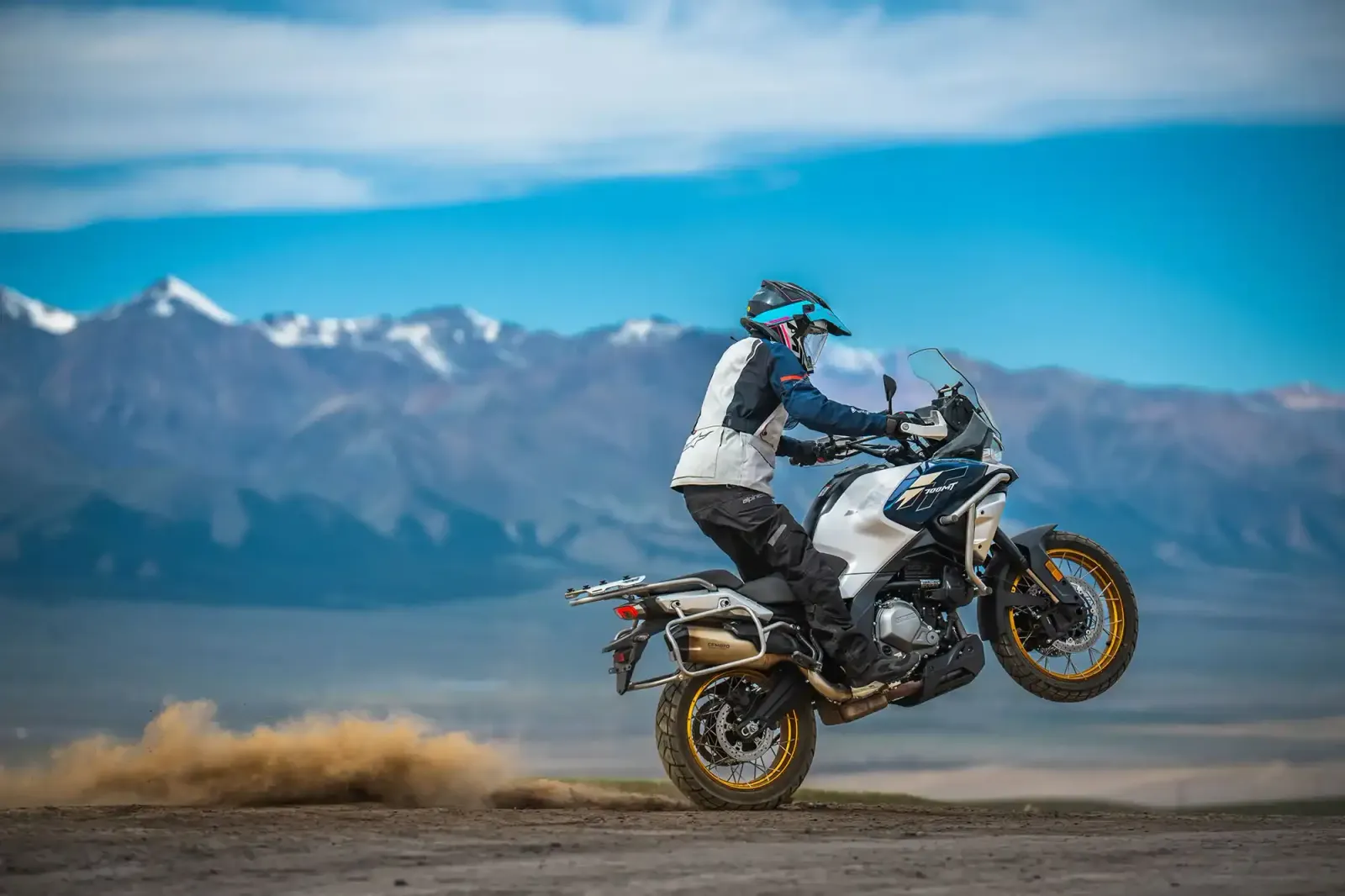 CFMOTO 700MT 4