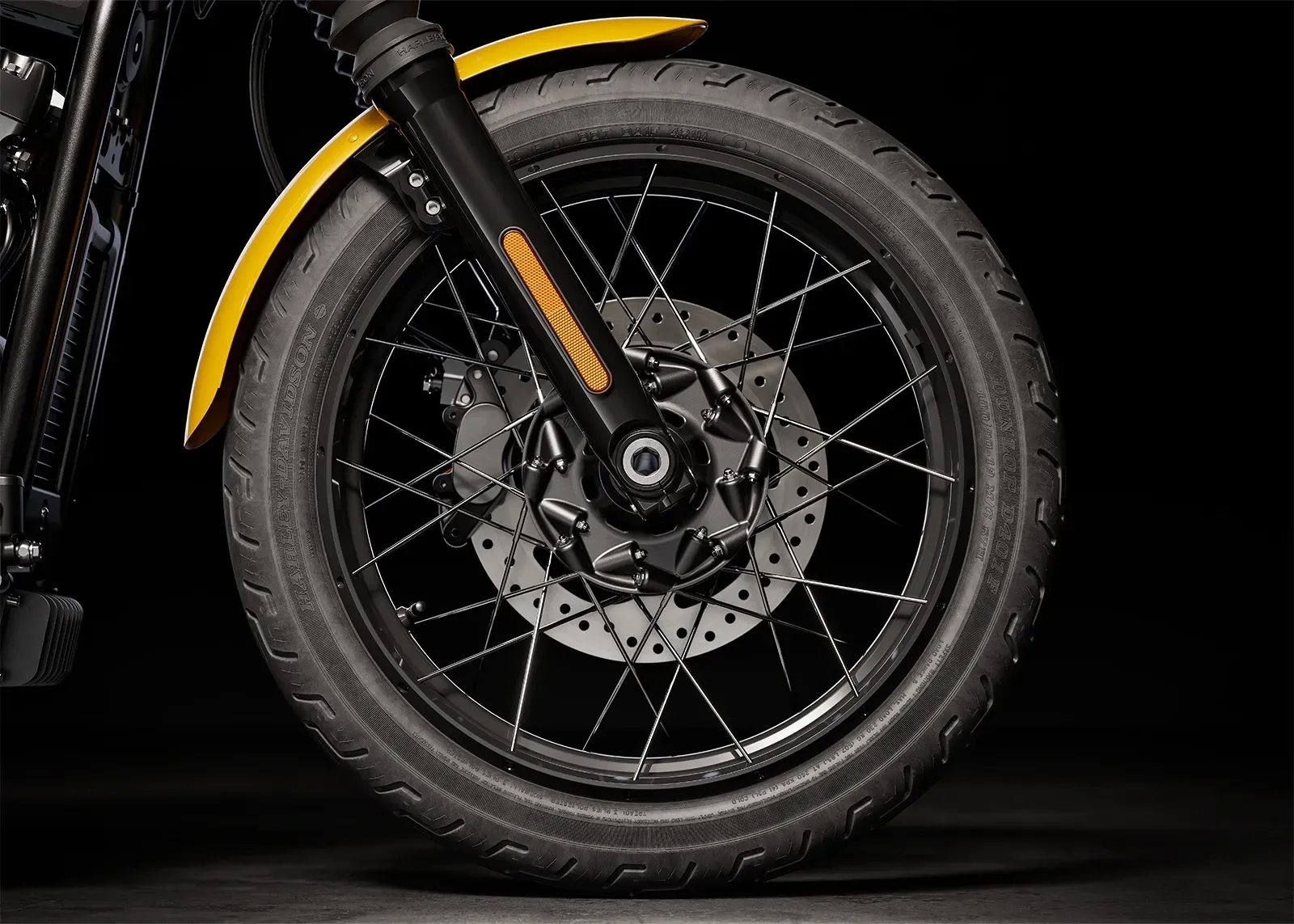 Harley-Davidson Street Bob 3