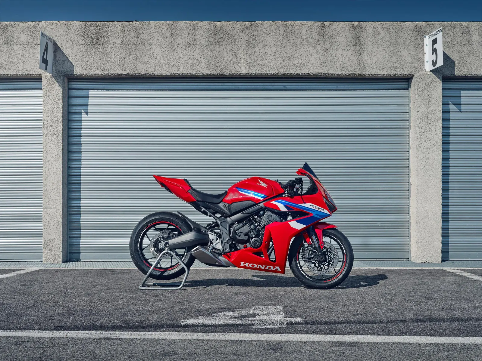Honda CBR650R E-Clutch 4