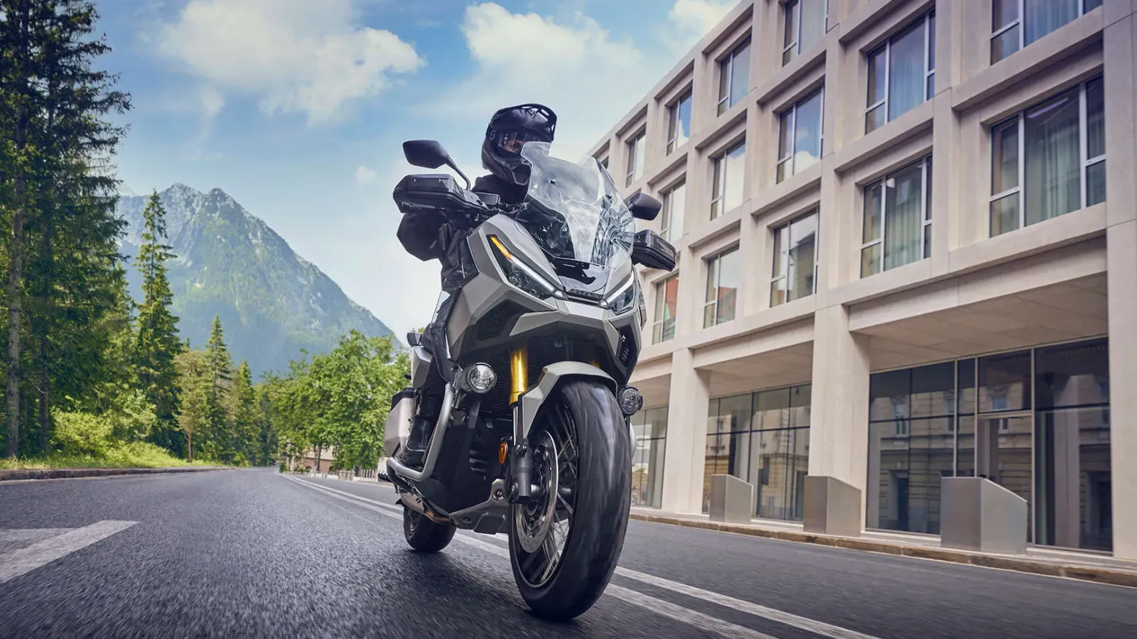 Honda X-ADV 750 5