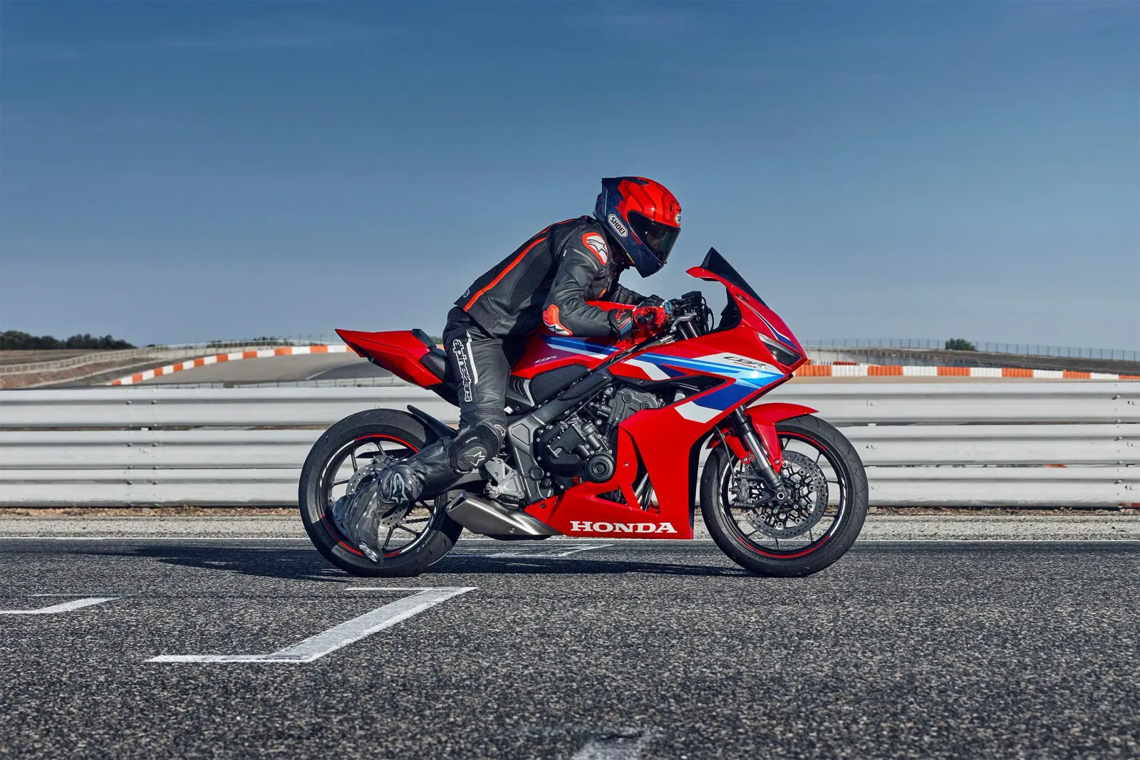 Honda CBR650R E-Clutch 5
