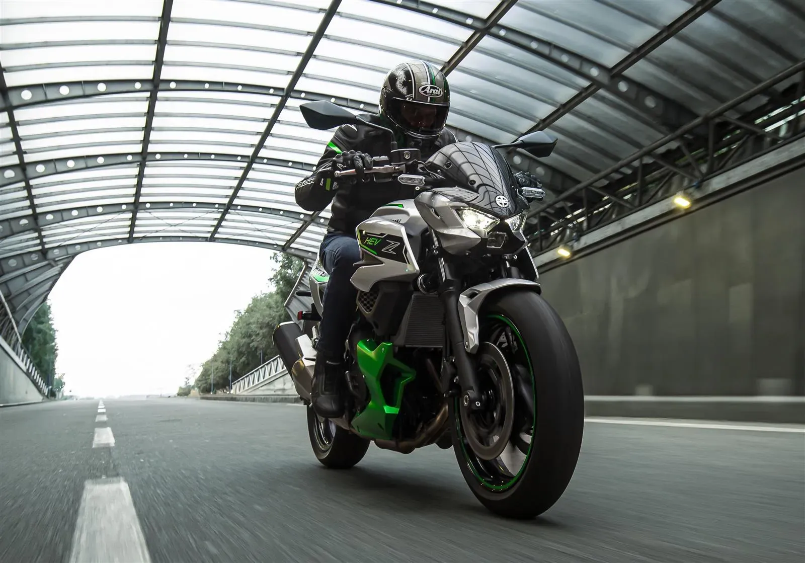 Kawasaki Z7 Hybrid 2