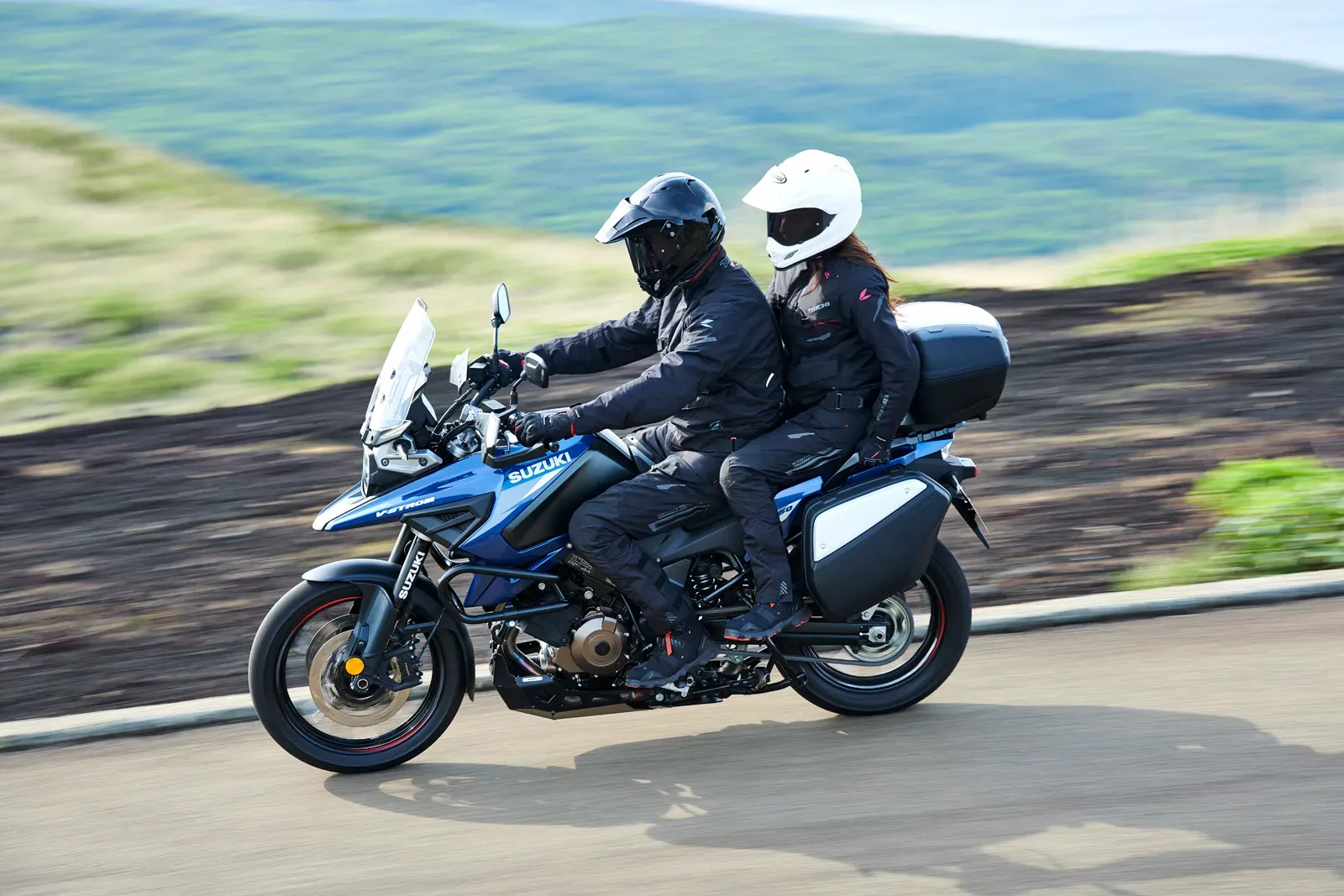 Suzuki V-STROM 1050 6