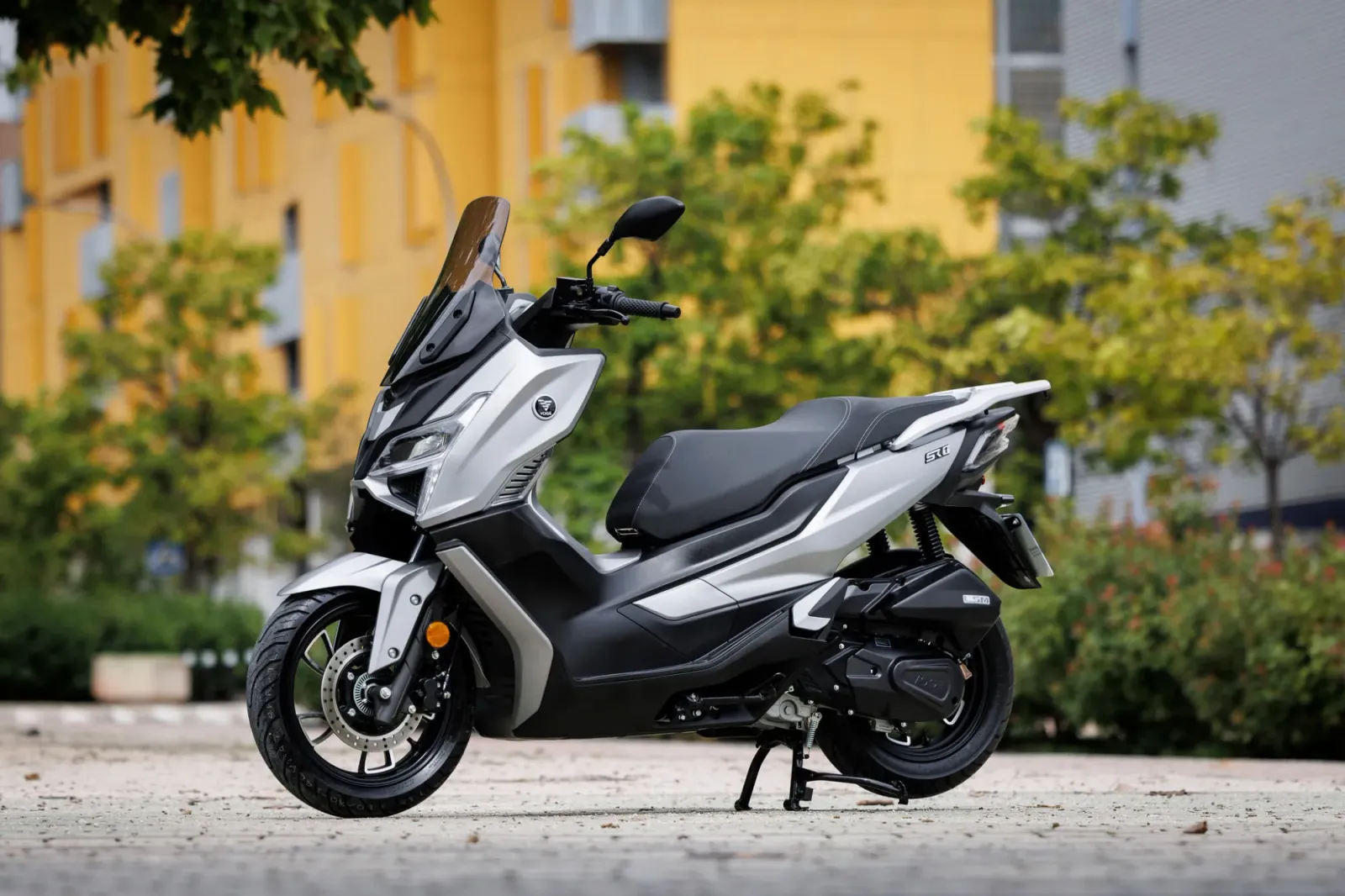 Voge SR1 5