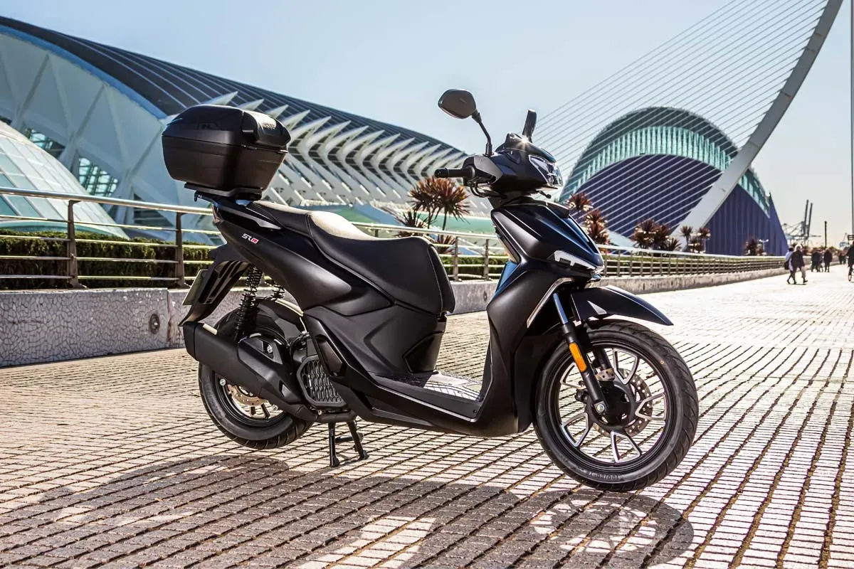 Voge SR16 4
