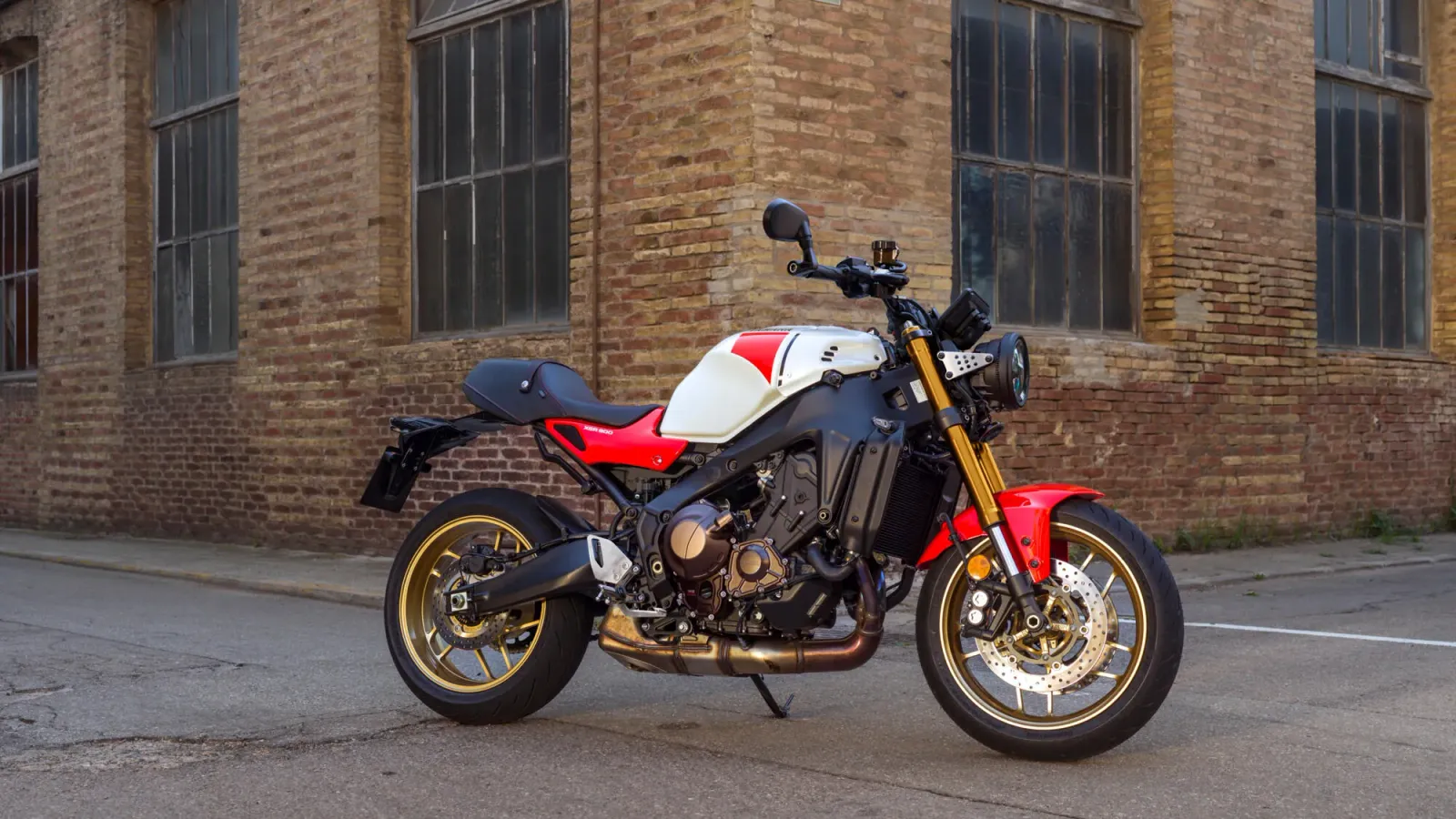Yamaha XSR900 4
