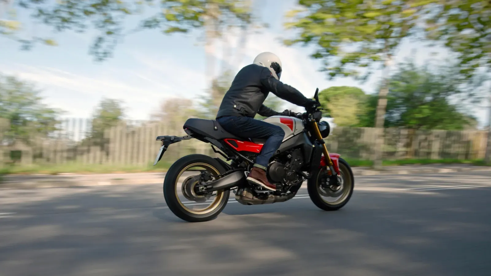 Yamaha XSR900 2